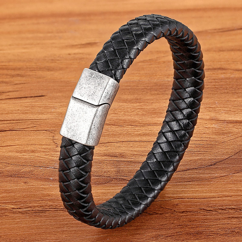 TYO Fashion Stainless Steel Charm Magnetic Black Men Bracelet Leather Genuine Braided Punk Rock Bangles Jewelry Accessories