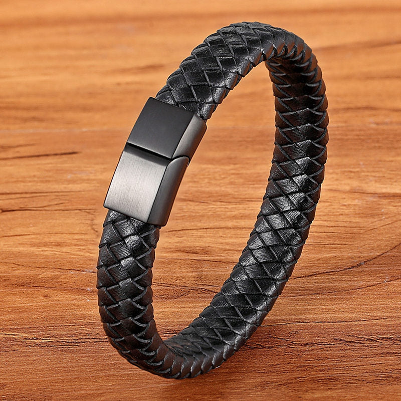 TYO Fashion Stainless Steel Charm Magnetic Black Men Bracelet Leather Genuine Braided Punk Rock Bangles Jewelry Accessories